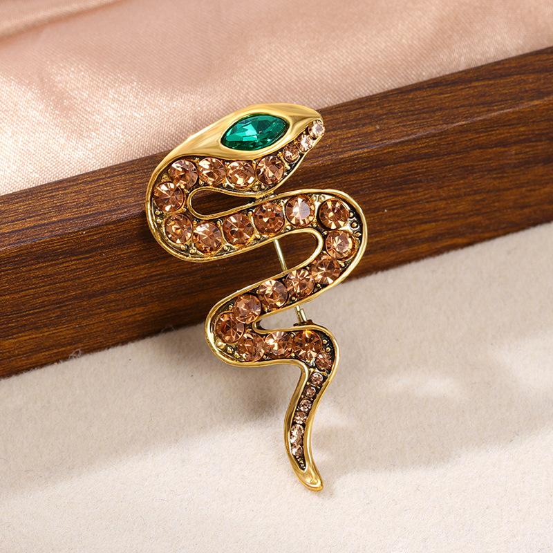 Zodiac Snake High-end Retro Animal Crystal Snake Accessories Brooch
