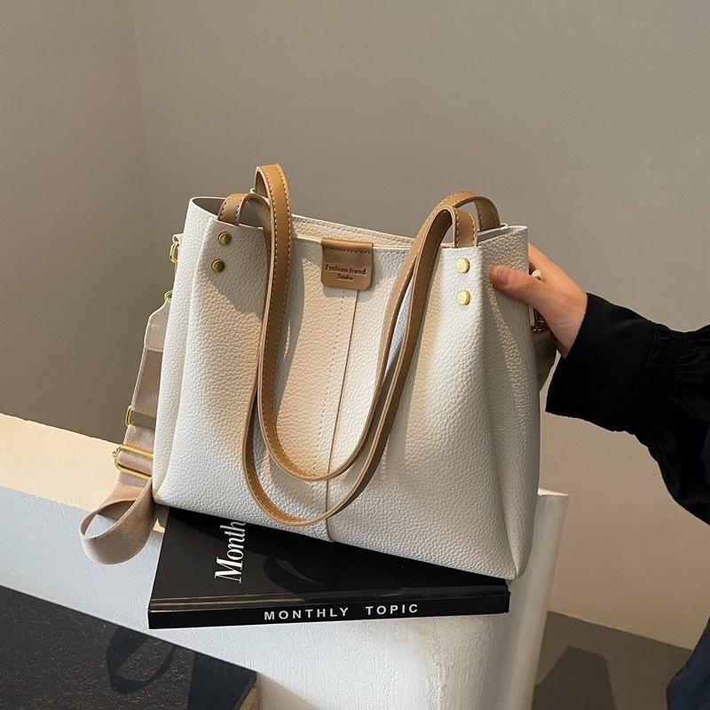 

Простая и модная сумка-тоут для通勤, женская 2025 новая, большой вместимости, универсальная наплечная сумка, ретро взрывная сумка-мессенджер белый