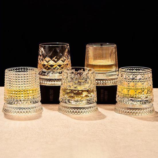 Szklanka do whisky 280 ml, obracana o 360 stopni, z delikatnym wytłaczanym wzorem, stabilna odłączana podstawa, kubek do picia, naczynia