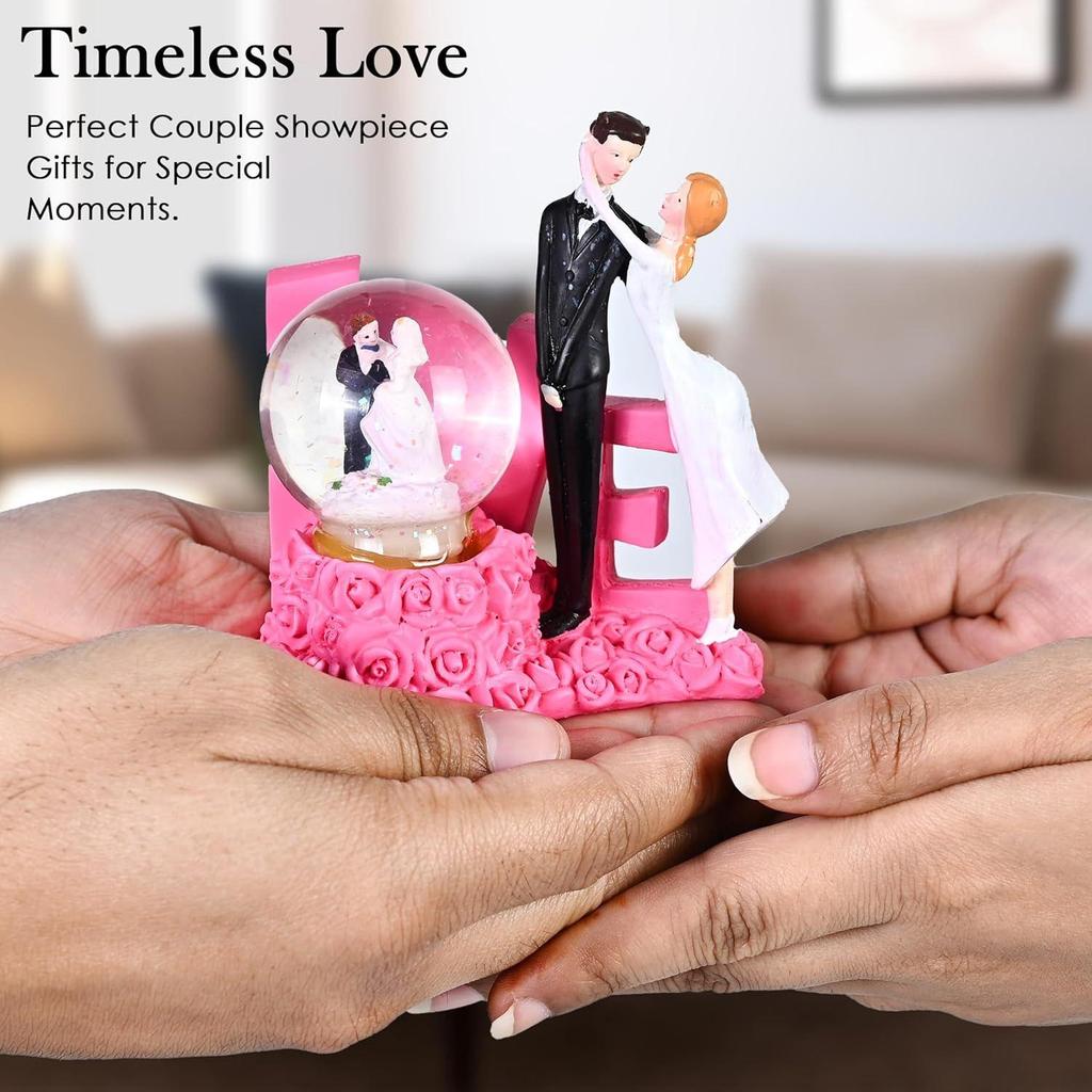 Couple – Couple Romantique Boule de Verre Miniature Statue Pièce d'Exposition, Cadeau de Mariage Parfait pour les Couples, Mari & Femme