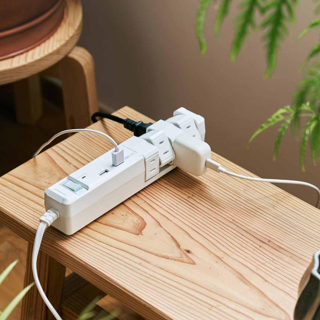 Fargo TAPKING Steckdosenleiste, USB 3,4A Typ-A, 2 Ports, Schwenkbar, und 8 AC-Steckdosen (Weiße AC-Steckdosen, 3,4A)