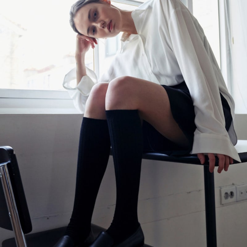 LOEIL Golji Knee Socks - Black