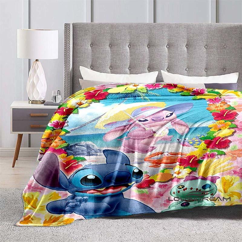A kawaii-themed flannel blanket—soft and comfortable, perfect for use on a bed, sofa, or picnic—makes a wonderful gift for child 75x90cm