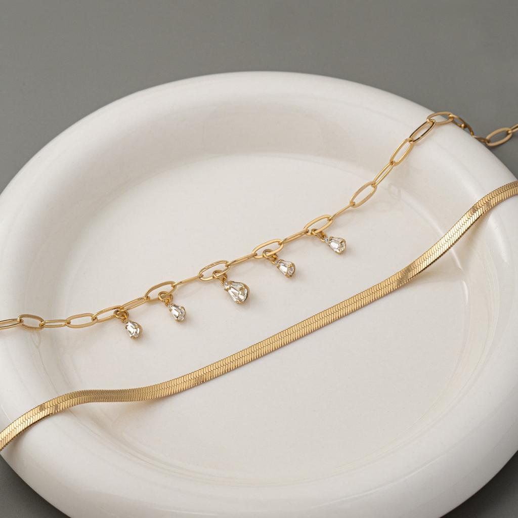 Fashionable and Trendy Necklace with Multiple Layers of Snake Bone Chains, Versatile and High-end, Diamond Studded Necklace for Women