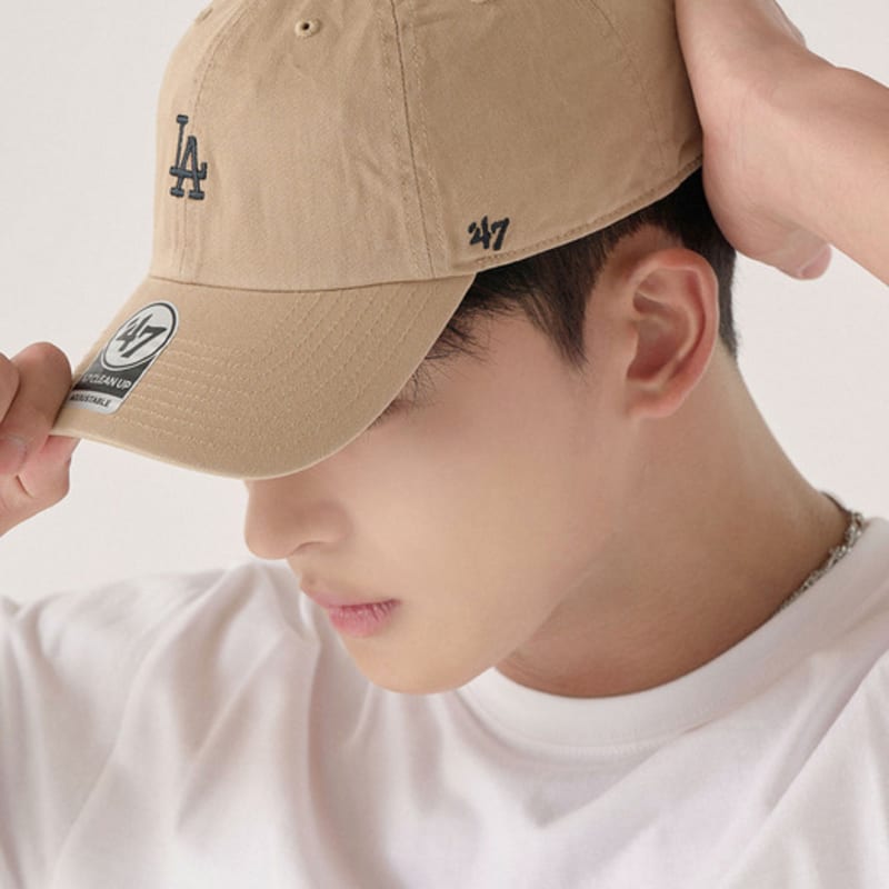 

47brand LA Small Logo Ball Cap Khaki MLB Hat Khaki (black logo)
