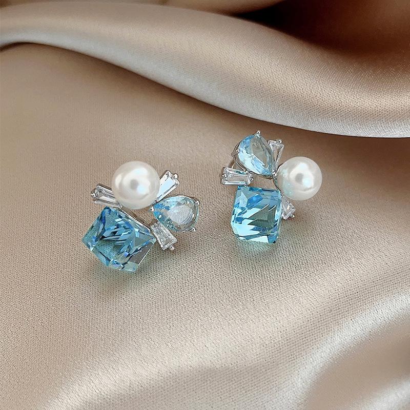 French fresh blue geometric flower resin earrings light luxury stud earrings personality temperament earrings women