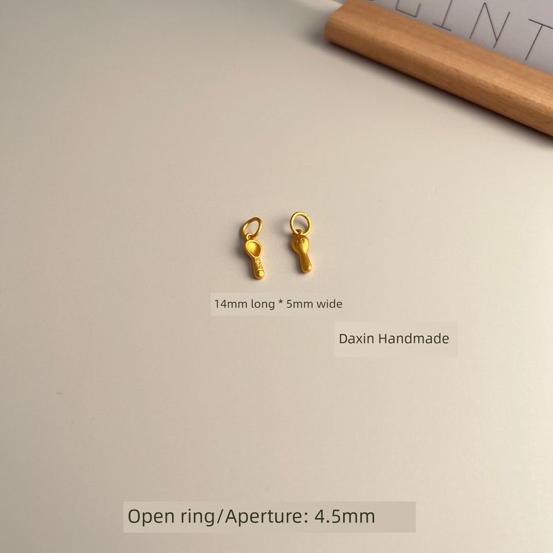 

Vietnam Placer Gold DIY Accessories Jinyi Jade Food Officer s Cap Baby Spoon Gold Bowl Tiger Head Hat Red Rope Hand Strap Blessing Pendant Baby spoon pendant 1 (front and back introduction)