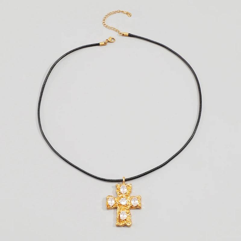 Diamond Studded Neckchain Fashionable Crucifix Pendant Necklaces Adjustable Collarbone Chain Cross Jewelry Ornament