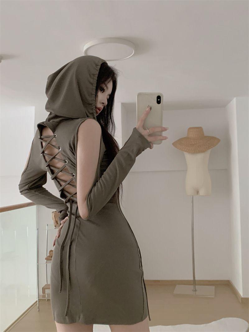 Wasteland style v-neck hooded dress for women s autumn pure desire hottie sexy backless hip-wrapped short skirt off-the-shoulder bottoming skirt S зелёный