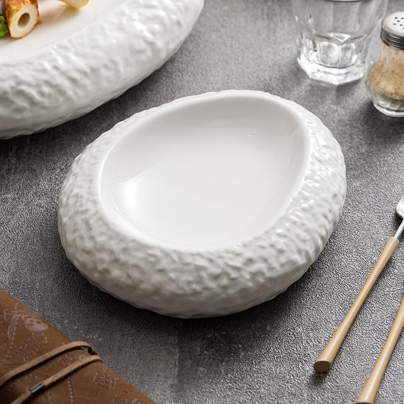 Artistic Ceramic Rock Pattern Plate: Irregular, High-End Design for Creative Cuisine In Hotels and Private Kitchens
