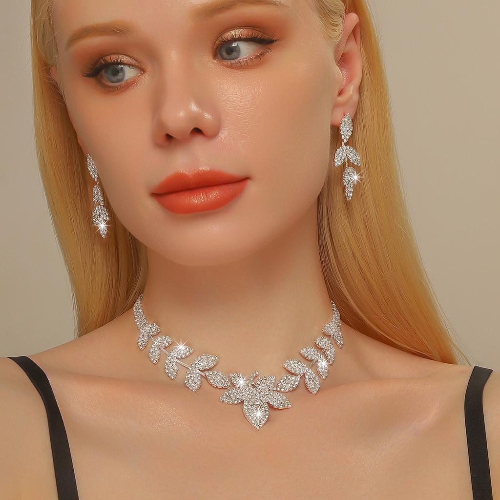 Delicate Claw Chain Leaf Necklace Earrings Set Two-Piece Full Diamond Clavicle Chain Dinner Dress Accessories
