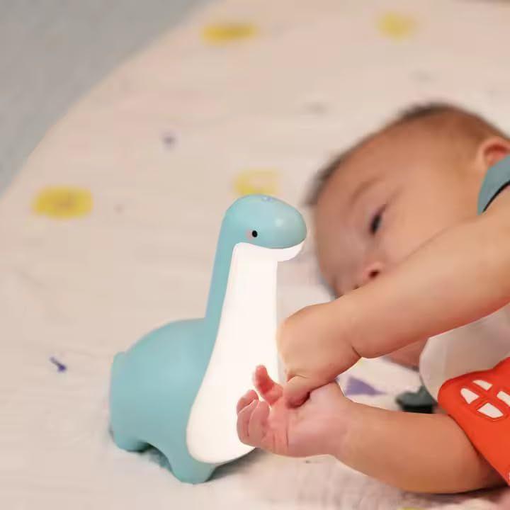 Plastik Dinosaurier LED Nachtlicht für Kinder | Wiederaufladbares Nachttischlicht mit Touch-Steuerung & Einstellbarer Helligkeit | Niedliche Kawaii Schreibtischlampe