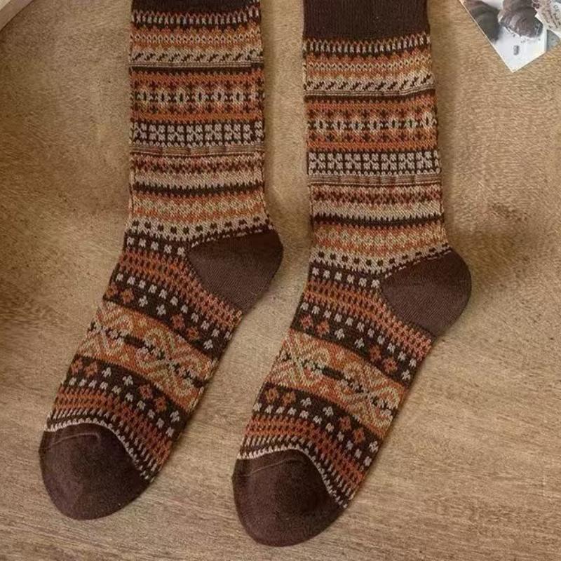 

Зимние Удобные Винтажные Повседневные Носки Вязаные Носки до Середины Икры для Женщин 1 Pair темный кофе