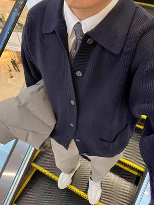 Men's Navy Blue Retro Cardigan Sweater - Loose, Casual, High-End Knitwear for Fall/Winter