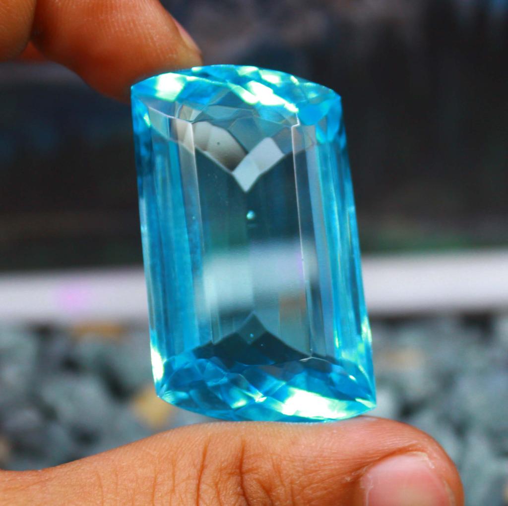 Washington's Birthday 122 Carat Blue Topaz Fancy Shape Lab Created London Gemstone SN630