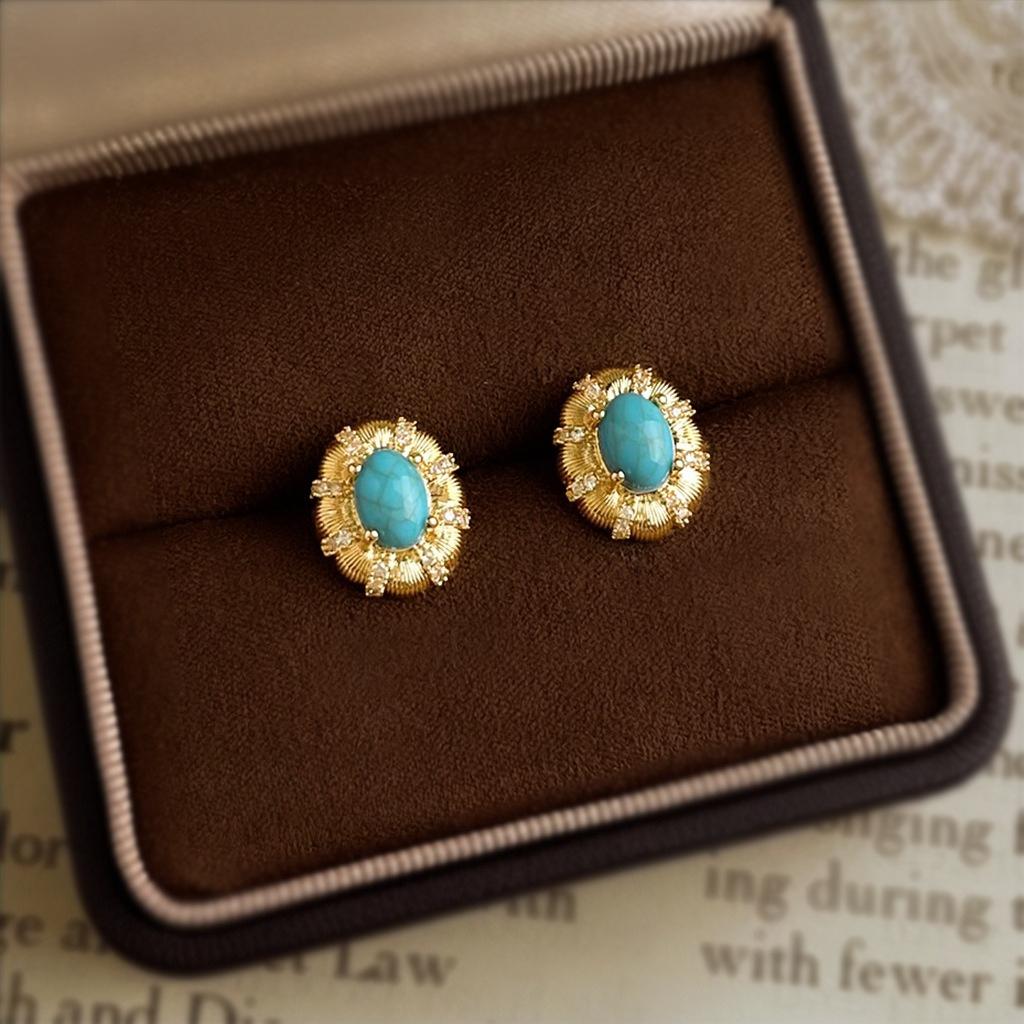 Female Art Retro Elliptical Earrings 1 pair