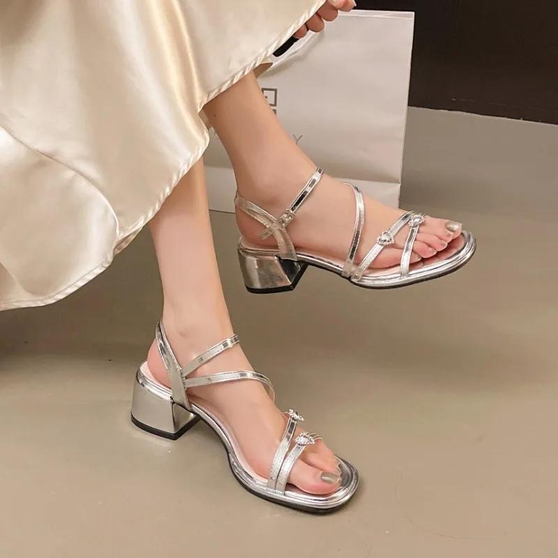 Fashion 2025 New Women's Summer Open Toe Sandals Elegant Solid Color Fashion Narrow Strap Buckle Design Dress Party Low Heel