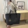 Letter Print Fashi Shoulder Bag Versatile Large Capacity Handbag Luxury Brand Bag Clutch Bag Retro Trend Commuter Tote Bag