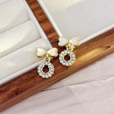 Ladies' Fashionable And Versatile Earrings With Temperament