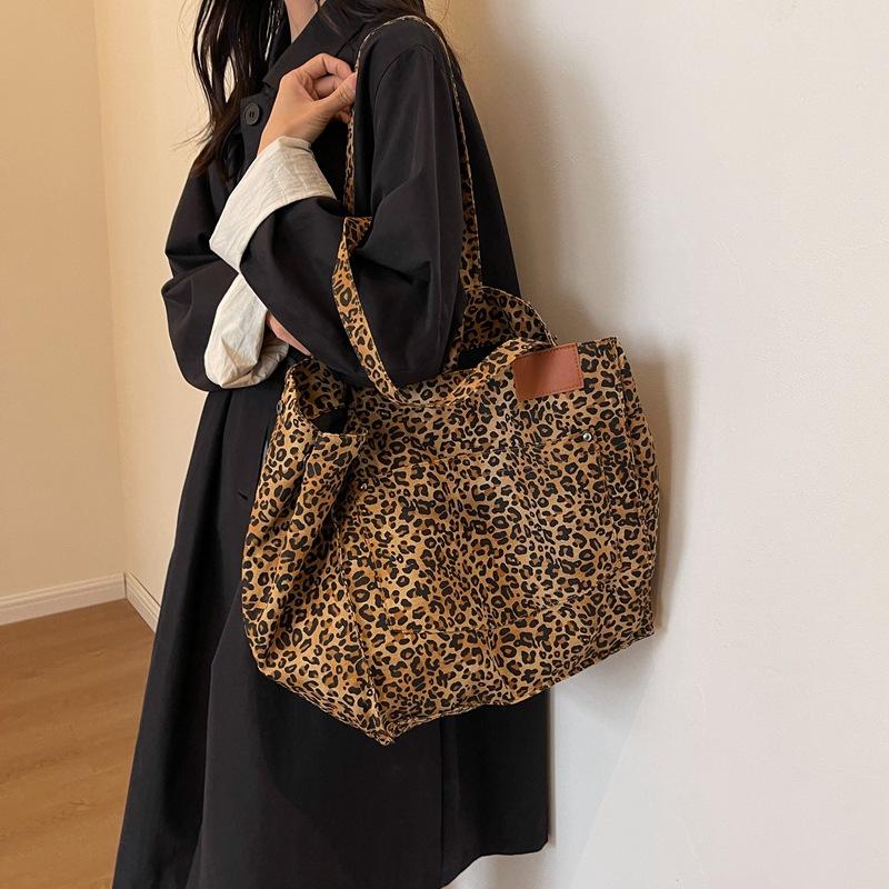 Leopard Tote Bags for Women Vintage Canvas Shoulder Bag Fashi Large Capacity Handbag For School Work Shopping