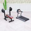 Miniaturowy Sprzęt Fitness Mini Bieżnia Maszyna do Biegania Ławka do Wyciskania Sztanga Zabawka Miniaturowy Model Sprzętu Siłowni Akcesoria do Dekoracji Domku dla Lalek 1/12