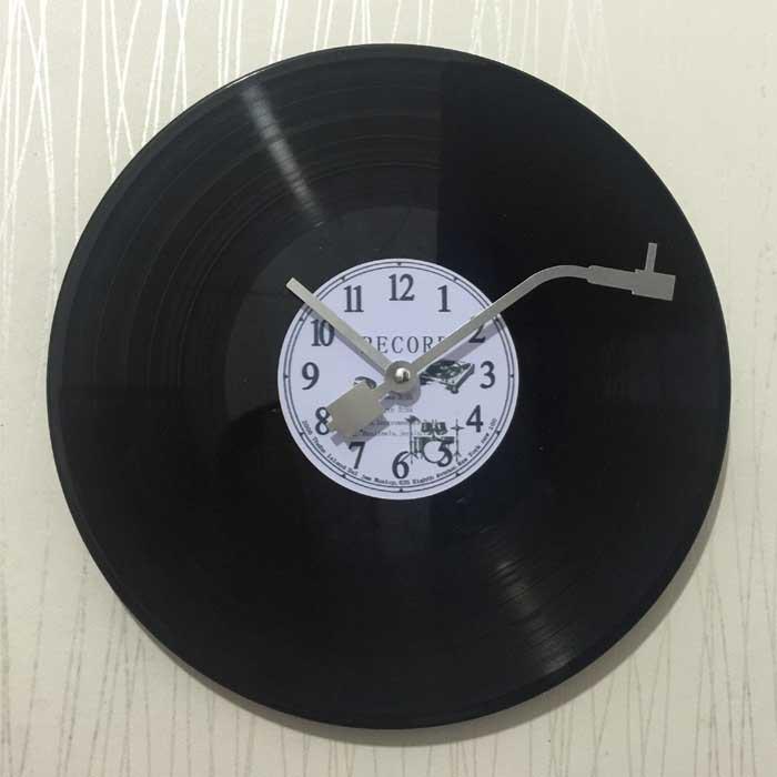 European and American Retro Vinyl Record Hanging Clock Creative Plastic Wall Clocks Ktv Living Room Study Wall Decoration