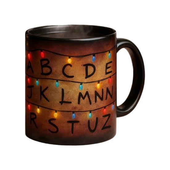 Keramický hrnek měnící barvu 11 oz Tepelně citlivý hrnek na kávu s designem vánočních světel Unikátní dárek pro fanoušky a milovníky kávy