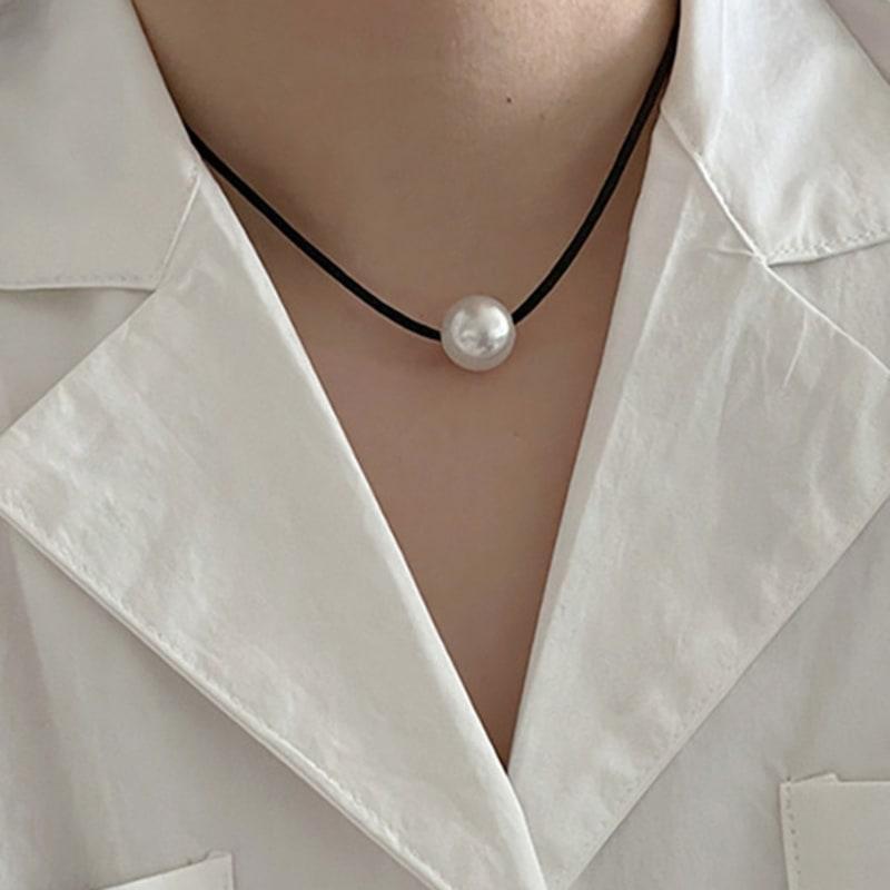 

OUI SAY YES! 14mm Pearl Point Necklace_NC264 black