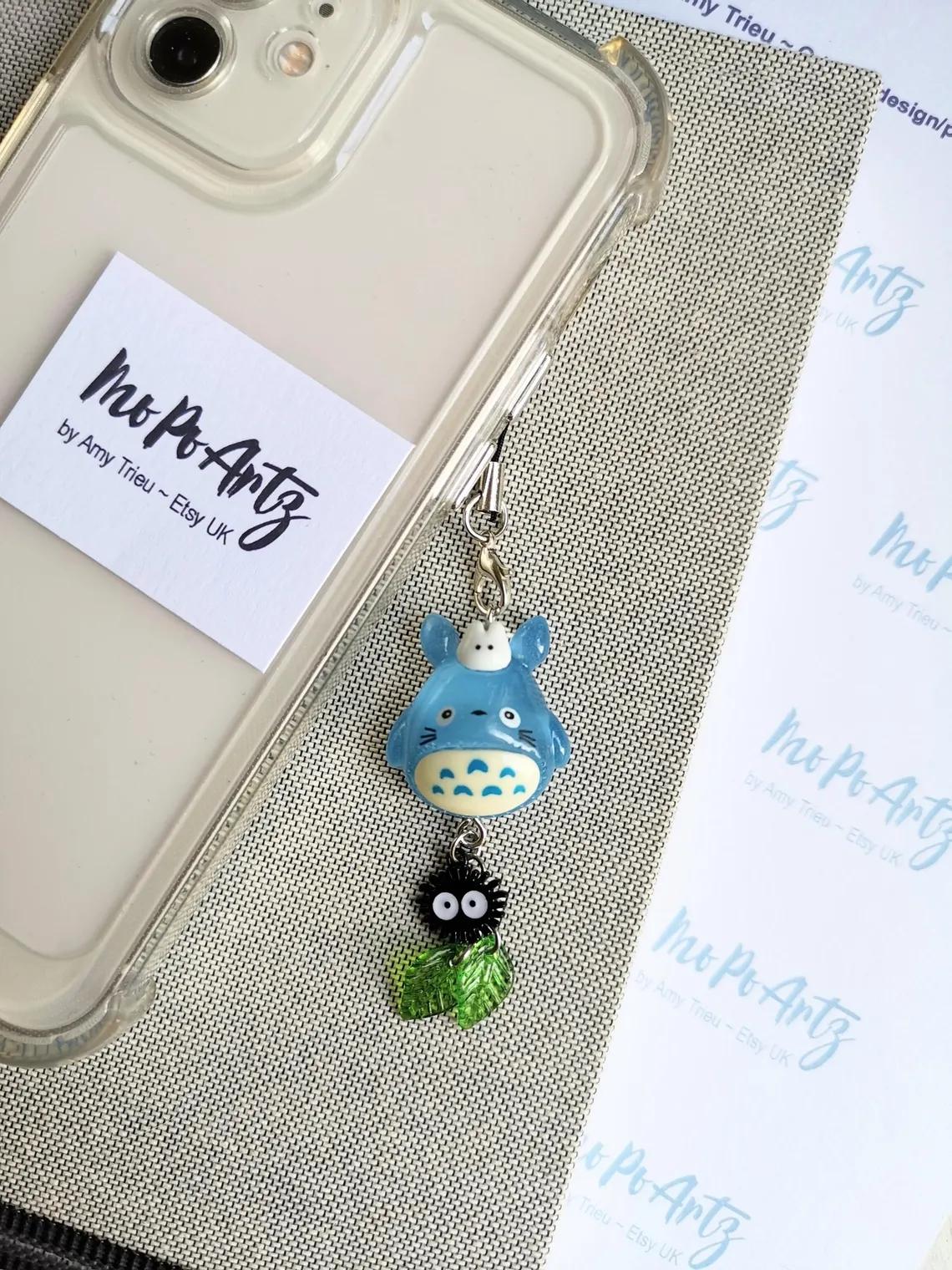 

Handmade Cat keychain, Anime Totoro Cosplay Black Briquettes Green Leaf Beaded Jewelry Accessories Exquisite Gift