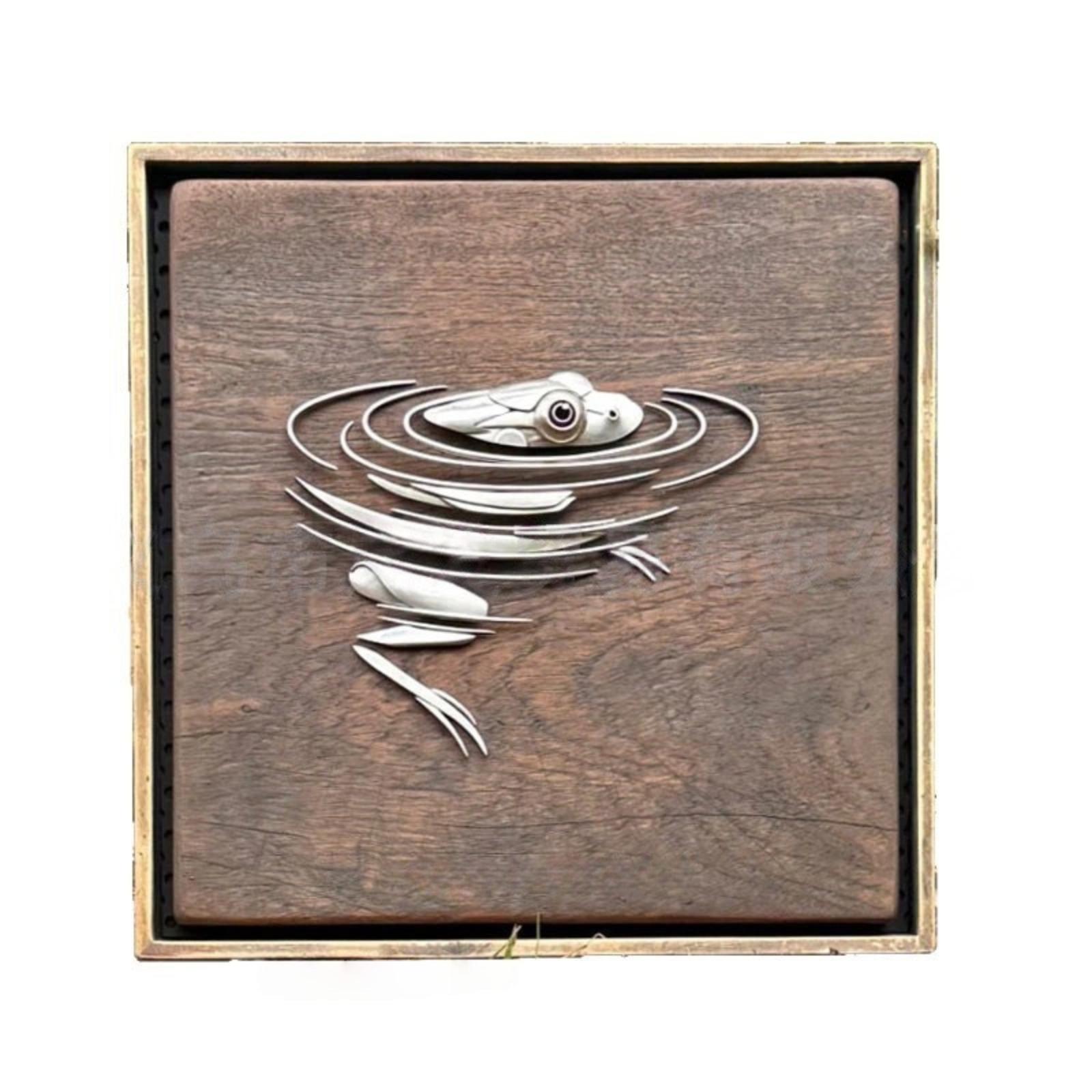 

Creative, Unique, And Stylish Decorative Art One Size срібний