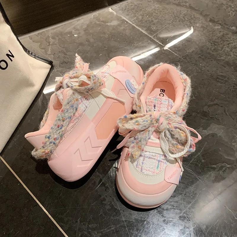 Modne 5CM Kawaii Letnie Casualowe Oddychające Sneakersy na Wiosnę Damskie Podwyższona Gruba Podeszwa Buty Skateboardowe Trend Mody Buty Chlebowe