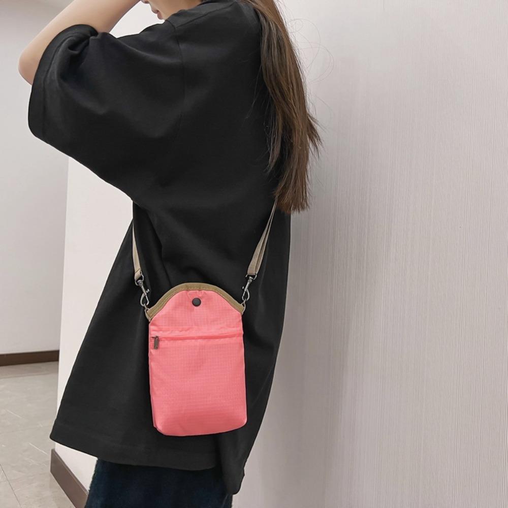 Large Capacity Mini Square Bag Casual Mobile Phone Bag Simple Nylon Crossbody Bag Office Worker