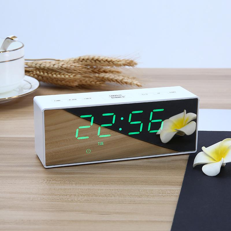 Electronic Clock Creative Electronic Mirror Clock USB Charging Clock Silent Digital Clock Student Countdown Alarm Clock