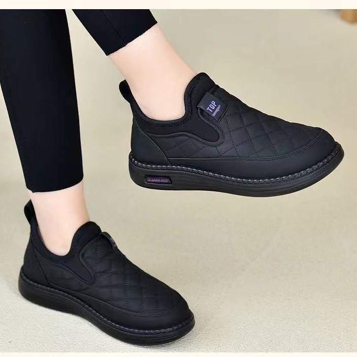 Old Beijing cloth shoes women's casual single shoes cotton shoes women's winter mother shoes one pedal velvet warm and comfortable shoes