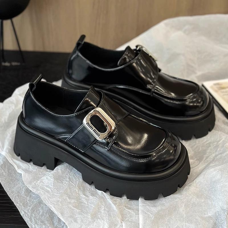 

thick-soled thick-heeled leather Velcro single shoes for women 2025 new versatile British style small leather shoes heightening loafers for women 35 чёрный