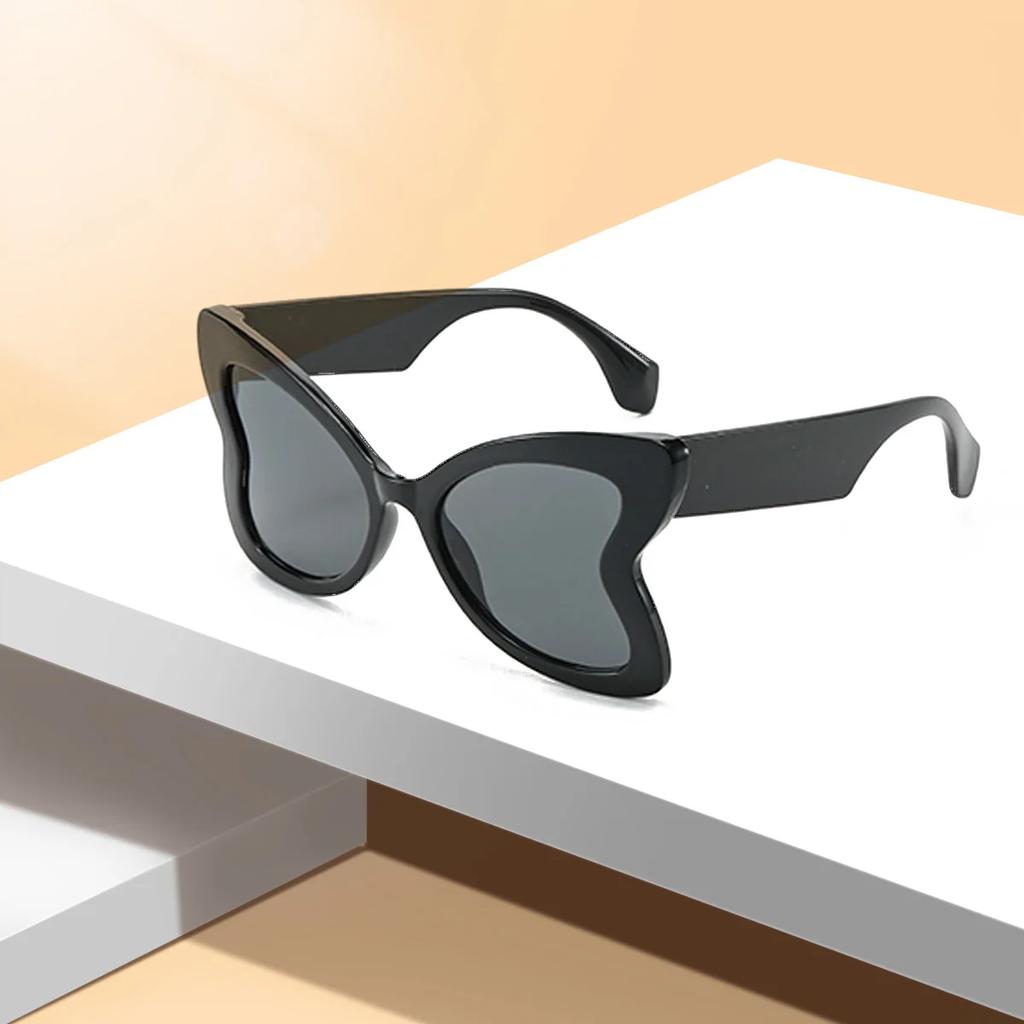 New Fashion Women Brand Designer Luxury Sun Glasses Frame Butterfly Shaped Fashionable Sunglasses Female Vintage Uv400 Eyewear