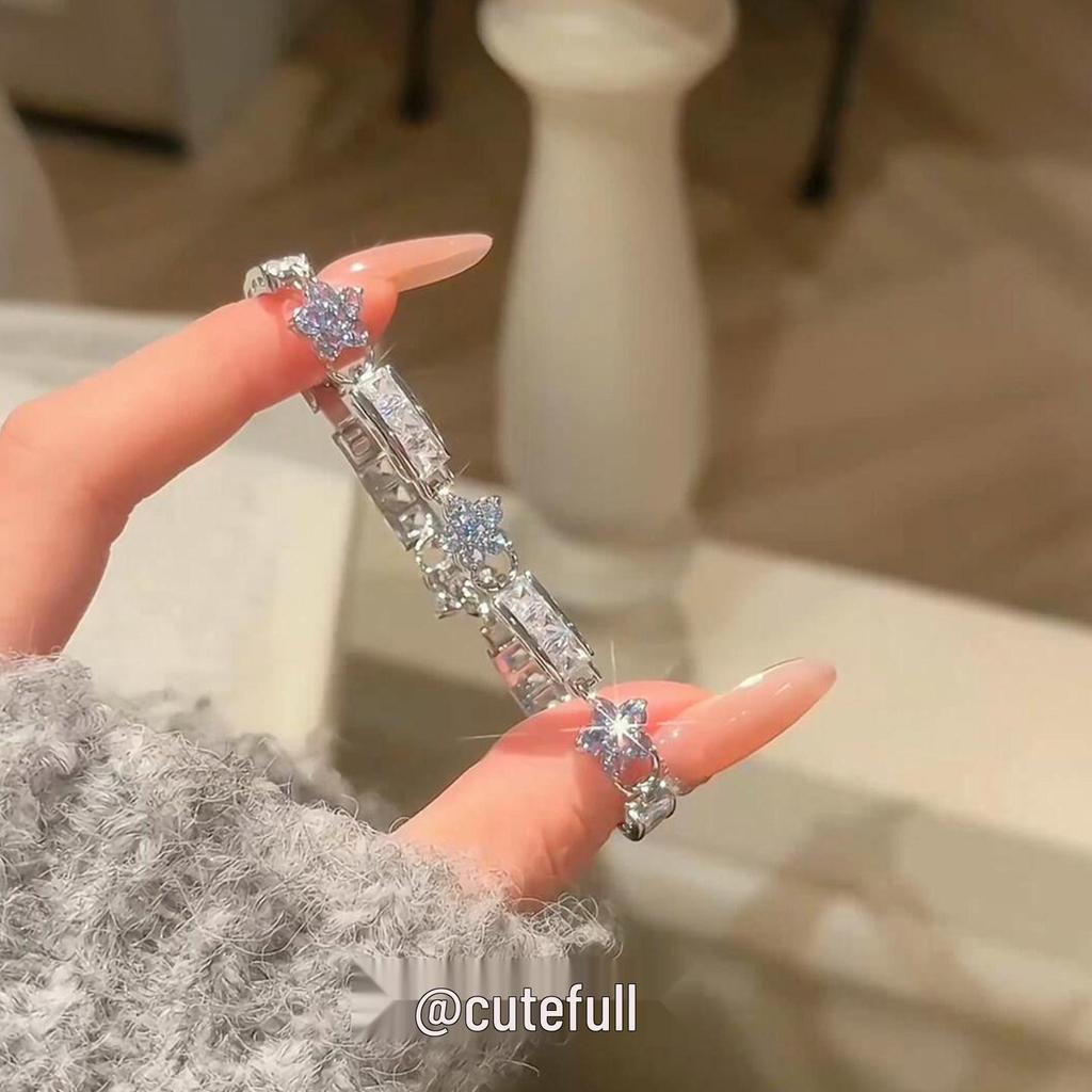 Exquisite Purple Zircon Flower Bracelet - Luxurious and Versatile Hand Jewelry