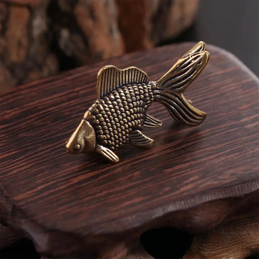Cute Vintage Brass Goldfish Statue Ancient Elegant Goldfish Figurines Lifelike Exquisite Lucky Charm Animal Sculpture Halloween