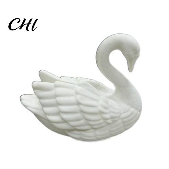 Elegant Swan Figurine 3D Printed White Figurine, Modern Minimalist Statue Decoration, Animal Sculpture Desk Ornament for Home Office Living Room Shelf