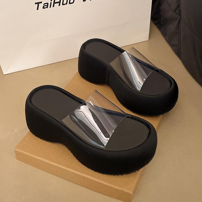 

Европейские и американские горячие девушки, маленькие танкетки с крутыми шлепанцами, женская прозрачная модная платформа 2025, пляжные туфли на высоком каблуке 35 чёрный