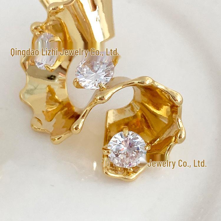 Exaggerated Minimalist Zircon Metal Earrings - European & American Style