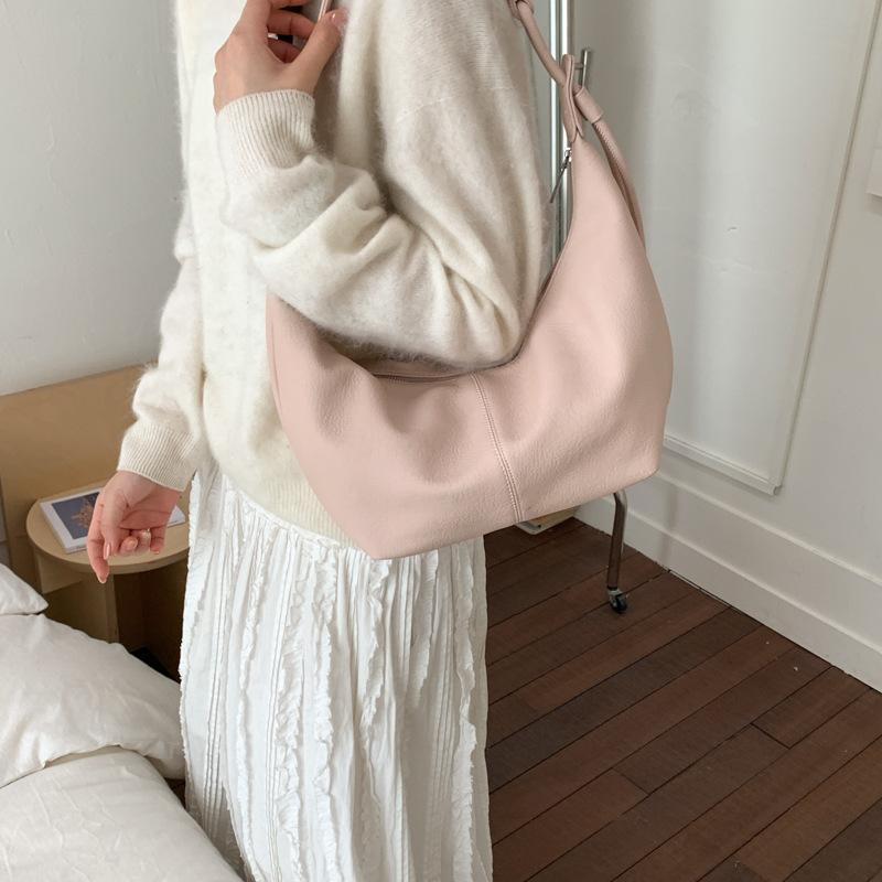 New Women Simple Hobo Bag Large Capacity Casual Shoulder Bag Fashion Comfortable and Versatile Texture Crossbody Bag Simple Tote