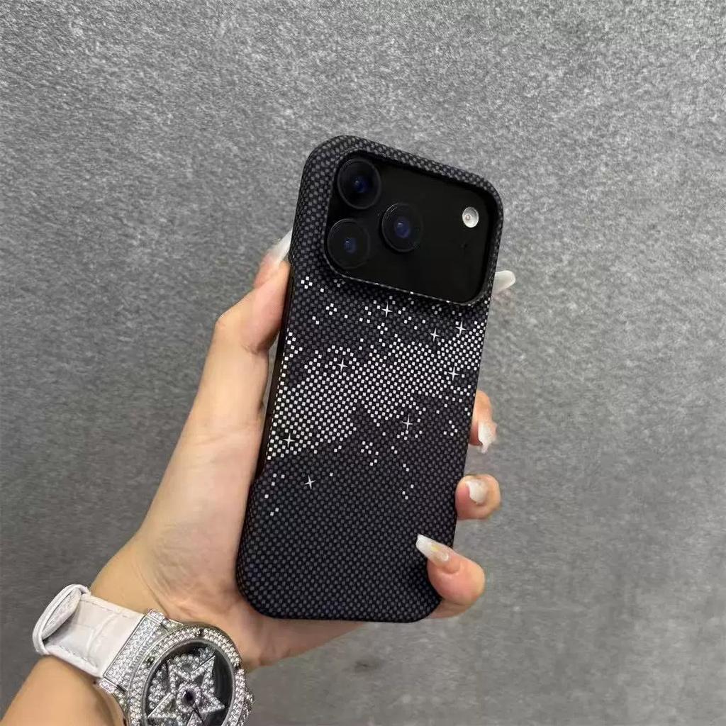 Dotyczy iPhone17proMax Matowe Etui na Telefon z Magnetycznym Mocowaniem Włókno Węglowe Apple 16 Półopakowanie Krata 15 Etui Ochronne