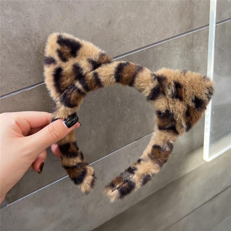 Leopard Print Cat Ear Plush Headband for Women - Cute Autumn/Winter Hair Accessory