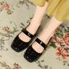 Scarpe Mary Jane stile Xiaoxiangfeng da donna con fibbia a una parola francese in pelle scarpe piccole in pelle mocassini scarpe singole bocca leggera tacco spesso scarpe da pendolare