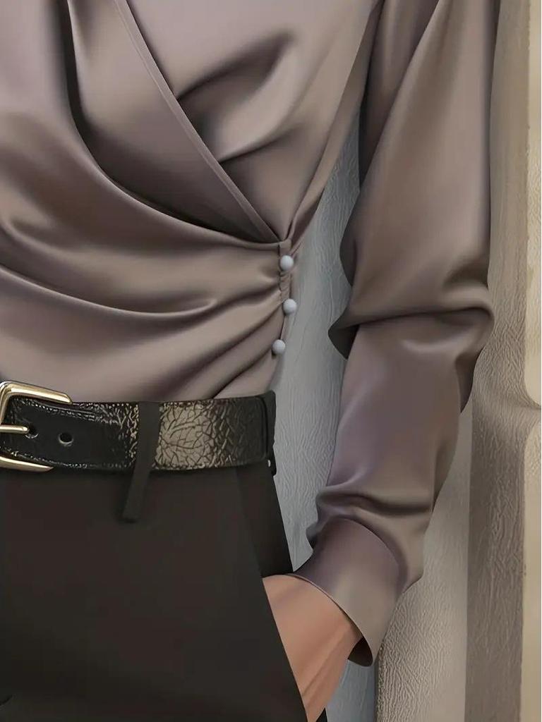2025 High-End European and American Women's Satin V-Neck Versatile Autumn Top