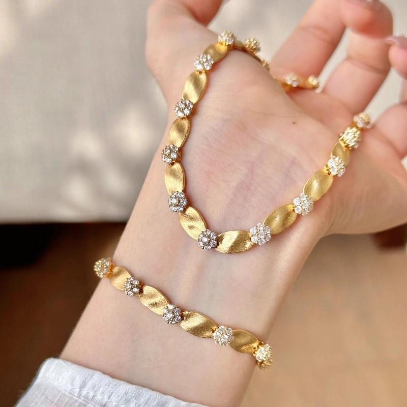 

2026 Retro Handmade Brushed Ribbon Bracelet Vintage Fashion High Sense Old Money Wind Slightly Inlaid with Diamonds 18CM