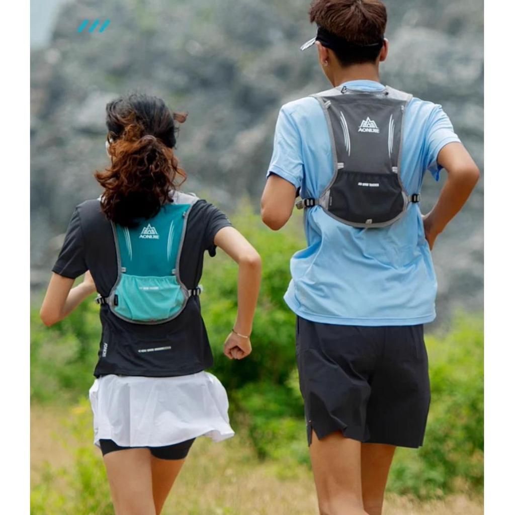 AONIJIE Lightweight Off-Road Backpack, Breathable, Quick-Dry, Running, Outdoor Hiking, 28*43cm, Backpack with 1.5L Water bag