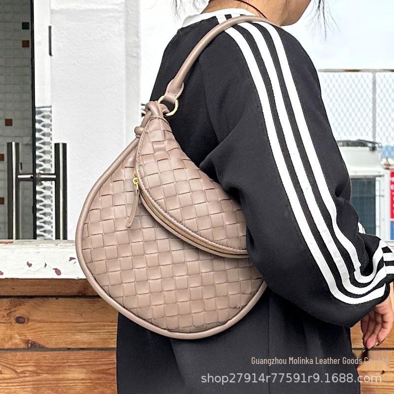 

Премиальная кожаная сумка-близнец ручной работы для женщин