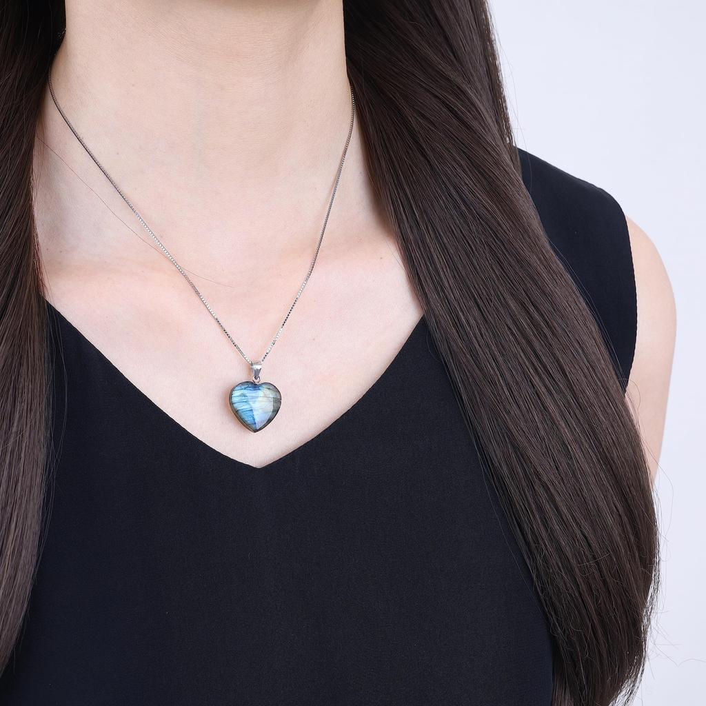 [KOAI] Labradorite Heart Power Stone Necklace for Women